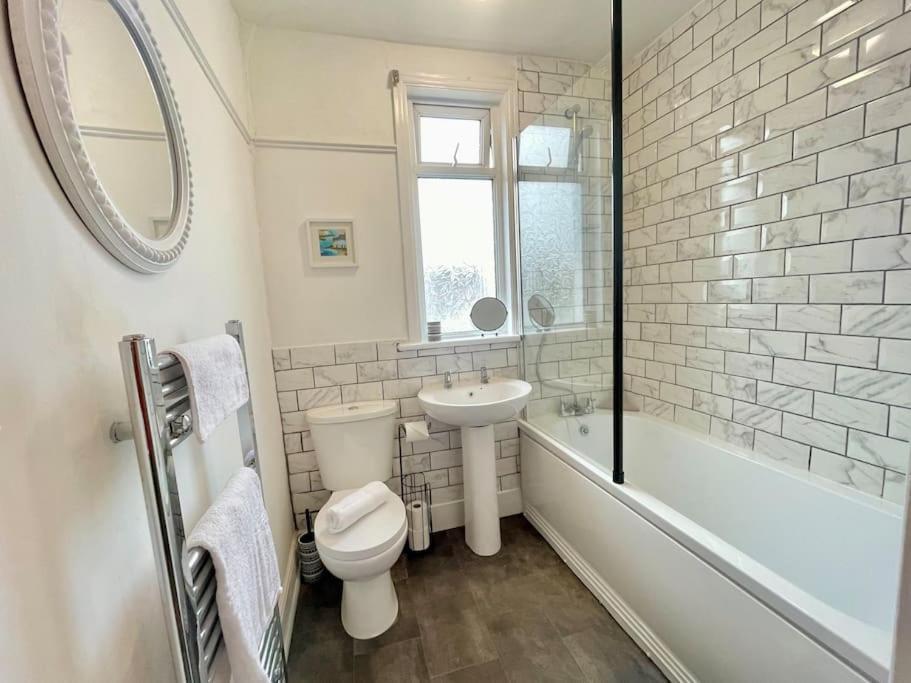 Portsmouth 3 Bedroom Getaway, Sleeps 6 Exterior foto